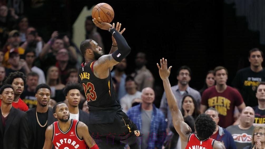 詹姆斯前场抢断字母哥 强突上篮命中